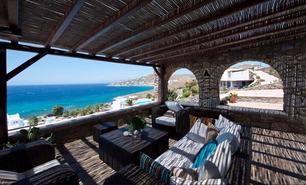 BBQ/picnic Area - Villa Nepenthes (Mykonos)