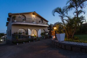Exterior - H&H  Chambre De Charme (Antananarivo)