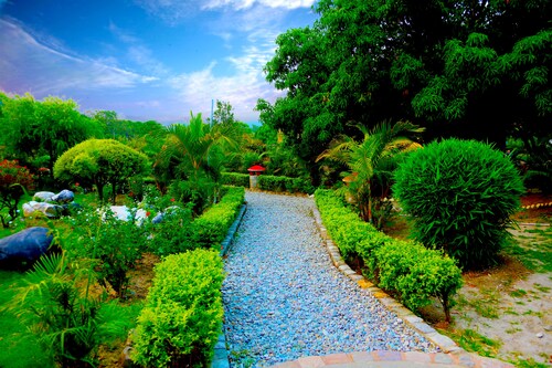 Corbett Wild Resort - A River Access Property