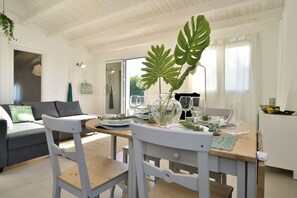 Dining - VILLA FEDERICA WITH POOL <br>CIN IT088005C2BKOOJRZC (Santa Maria del Focallo)