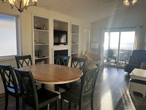 Dining - Oceanfront Paradise | Private Beach Access | Topsail Beach | Sleeps 10 (Surf City)
