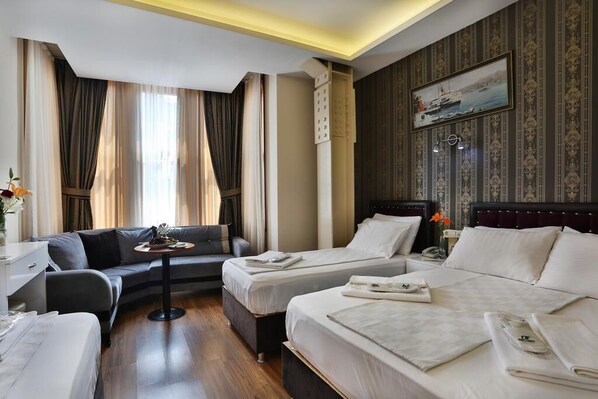 In-room safe, individually decorated, desk, laptop workspace - GH Taksim Hotel (Istanbul)