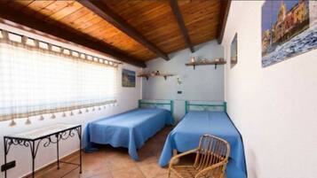 2 chambres, fer et planche Ă repasser, Wi-Fi, draps fournis