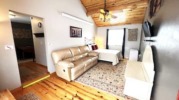 1 habitación, wifi y ropa de cama