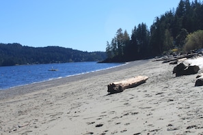 Plage à proximité, chaise longue