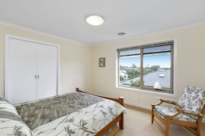 4 bedrooms