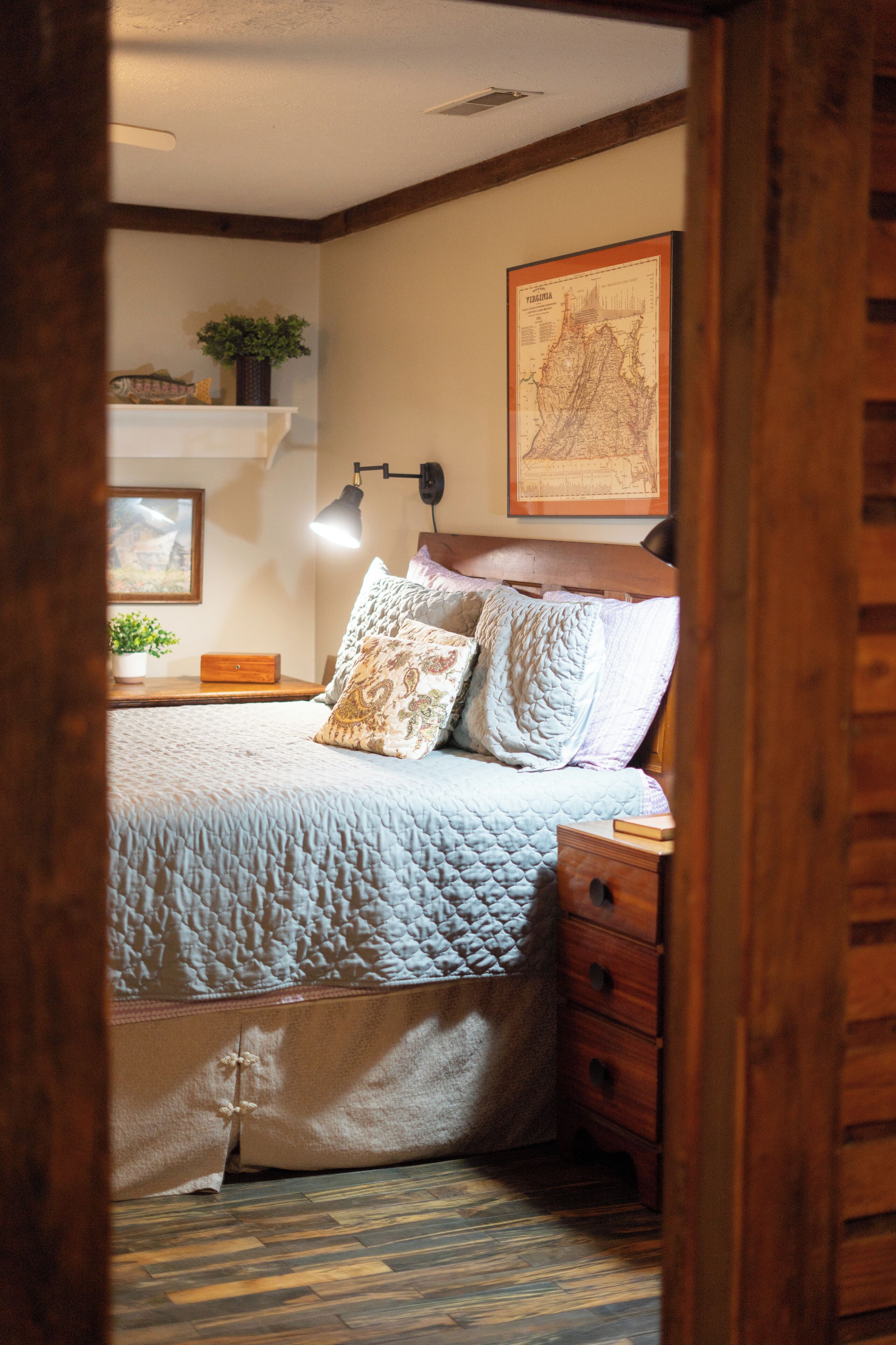 2 chambres, fer et planche à repasser, Wi-Fi, draps fournis