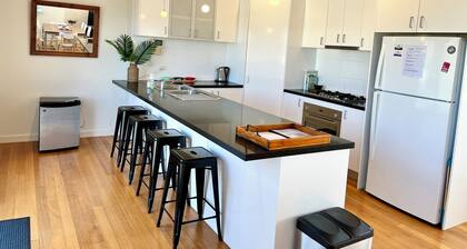 ANDERSON RETREAT (ANDERSON ST)