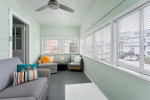 Smart TV, video games