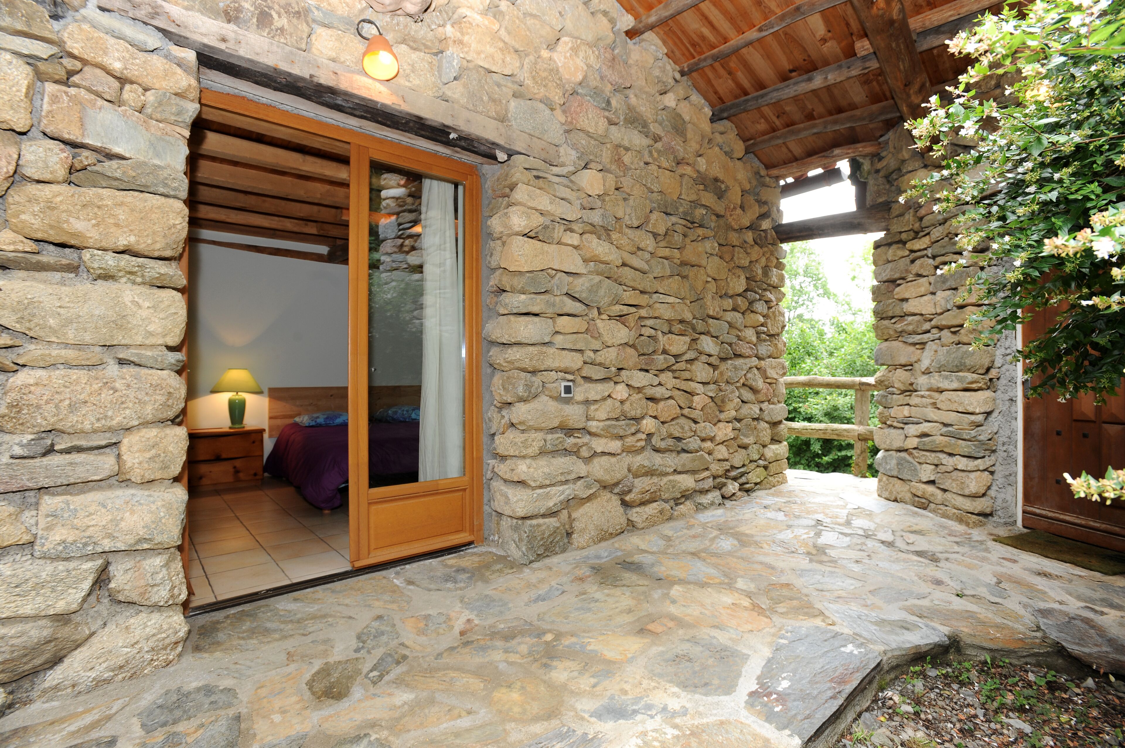 6 camere, Wi-Fi, lenzuola