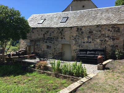 GREAT CHARMING HOUSE IN THE HEART OF THE AUBRAC PLATEAU