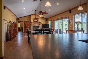 Dining - The J's Nest is a Country Delight! (Paso Robles)