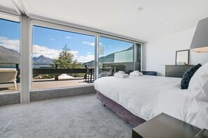 3 bedrooms, iron/ironing board, WiFi, bed sheets - Centrally located Luxury Penthouse P2 (Queenstown)
