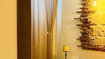 Chambre Triple Luxe, salle de bains attenante, cÎté montagne
