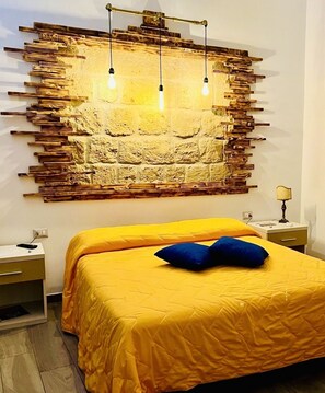 Luxury-Dreibettzimmer, mit Bad, Bergseite