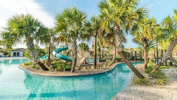 Een buitenzwembad, een verwarmd zwembad