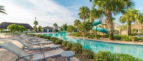 Piscina all'aperto, una piscina riscaldata