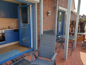 Outdoor dining - "Muschelperle"-close to the beach-EG-barrier-free-2 DSZ-2 Terras-dogs-question-fenced (Niedersachsen - Norden)