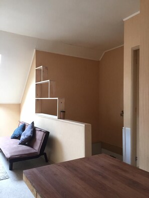 Family Apartment, 3 Bedrooms, Non Smoking | Living area