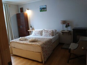 Desk, free WiFi, bed sheets