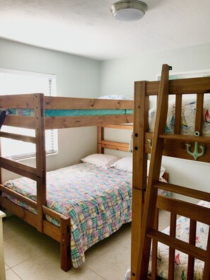4 Schlafzimmer, Bügeleisen/Bügelbrett, Reisekinderbett, kostenloses WLAN