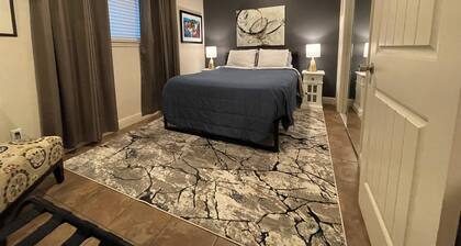 POOLSIDE SUITE Fresno/Clovis