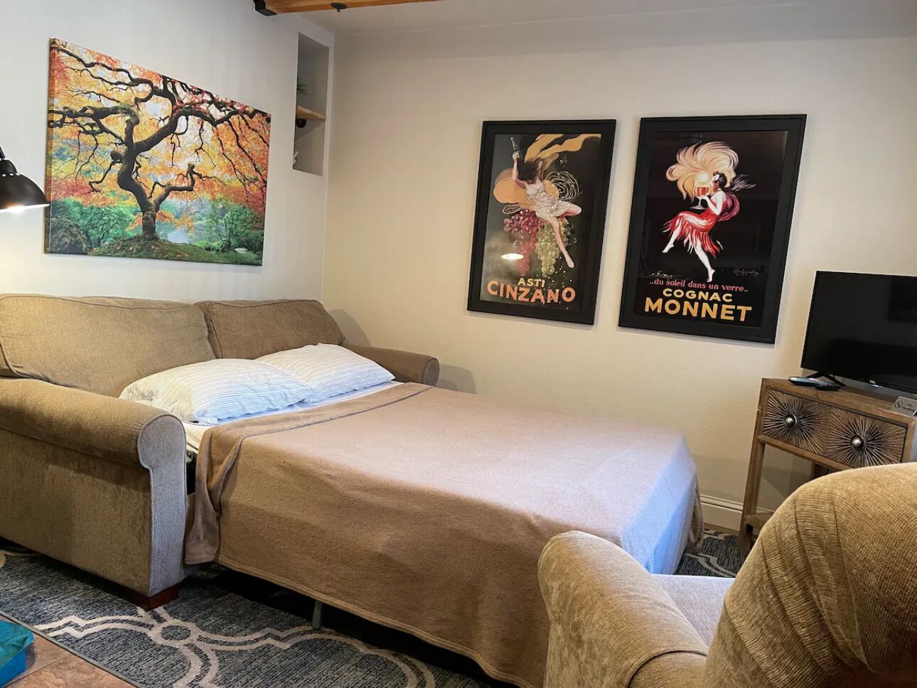 1 bedroom, iron/ironing board, travel crib, free WiFi