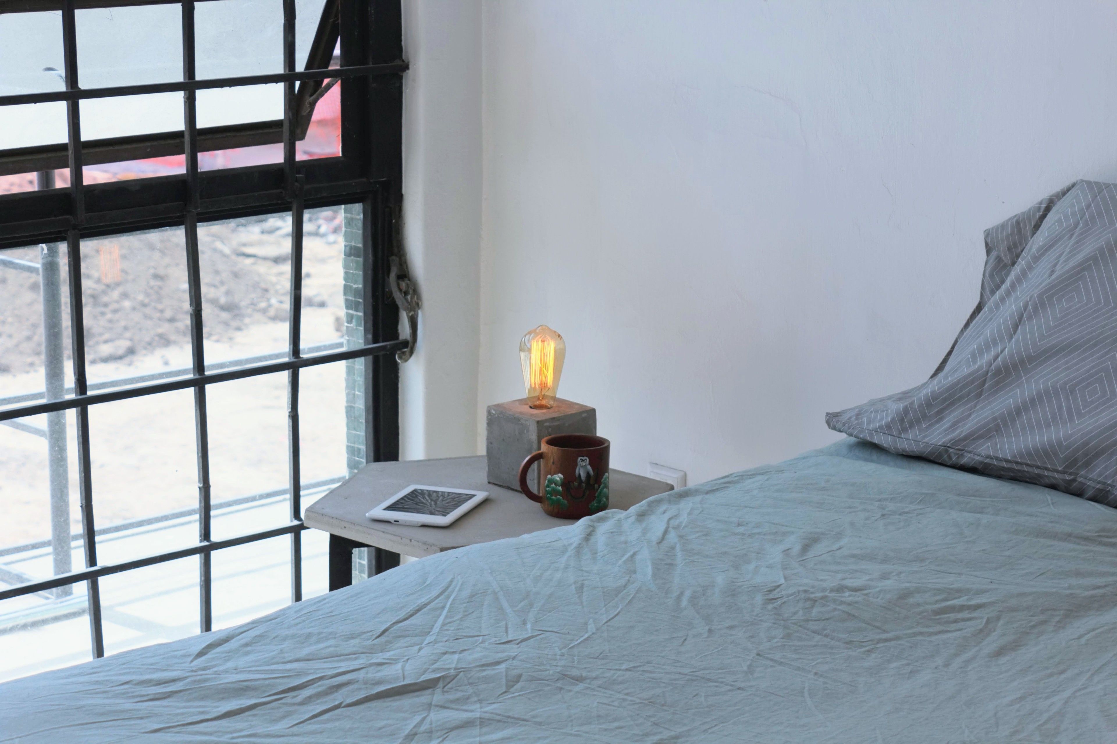 Departamento, 2 habitaciones, balcón, vista a la ciudad | Decoración personalizada y muebles diferentes 