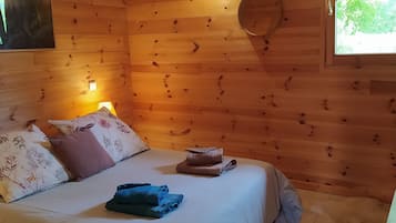 2 bedrooms, iron/ironing board, travel crib, free WiFi