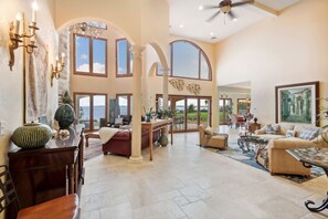 スマートテレビ、PC モニター