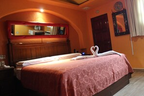 1 bedroom, free WiFi - Habitación con jacuzzi Villas y Suites Real Azteca. (México D.F.)