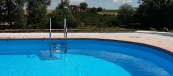 COLLINE UNESCO relax in piscina "appartamento Barbera"