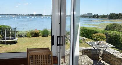 Superb house with garden and breathtaking view of the Gulf of Morbihan