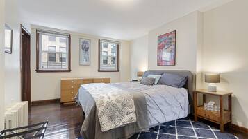 Apartment, 2 Bedrooms | 2 bedrooms, desk, free WiFi