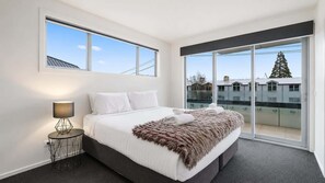 3 chambres, fer et planche à repasser, Wi-Fi, literie fournie