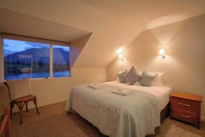 4 quartos, ferros/tábuas de passar roupa, Wi-Fi de cortesia