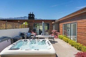 Terrace/patio - Ultimate Views Hot Tub Luxury (Queenstown)