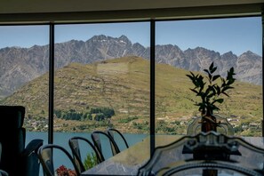 Dining - Ultimate Views Hot Tub Luxury (Queenstown)