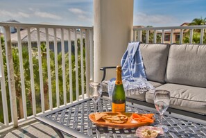 Property grounds - Well Appointed I Private Beach | FREE Beach Service | Family Favorite (Santa Rosa Beach)