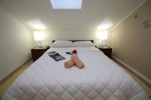 Basic-lejlighed - 1 queensize-seng med sovesofa - bjergudsigt | Skrivebord, lydisolering, strygejern/strygebræt, gratis Wi-Fi