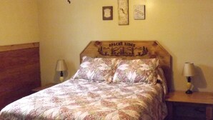 2 bedrooms, bed sheets - New Cabin-Social Distance in the Ouchitas with us-Book today (Mena)