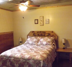 2 bedrooms, bed sheets - New Cabin-Social Distance in the Ouchitas with us-Book today (Mena)