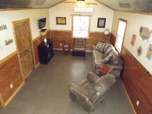 TV, fireplace - New Cabin-Social Distance in the Ouchitas with us-Book today (Mena)