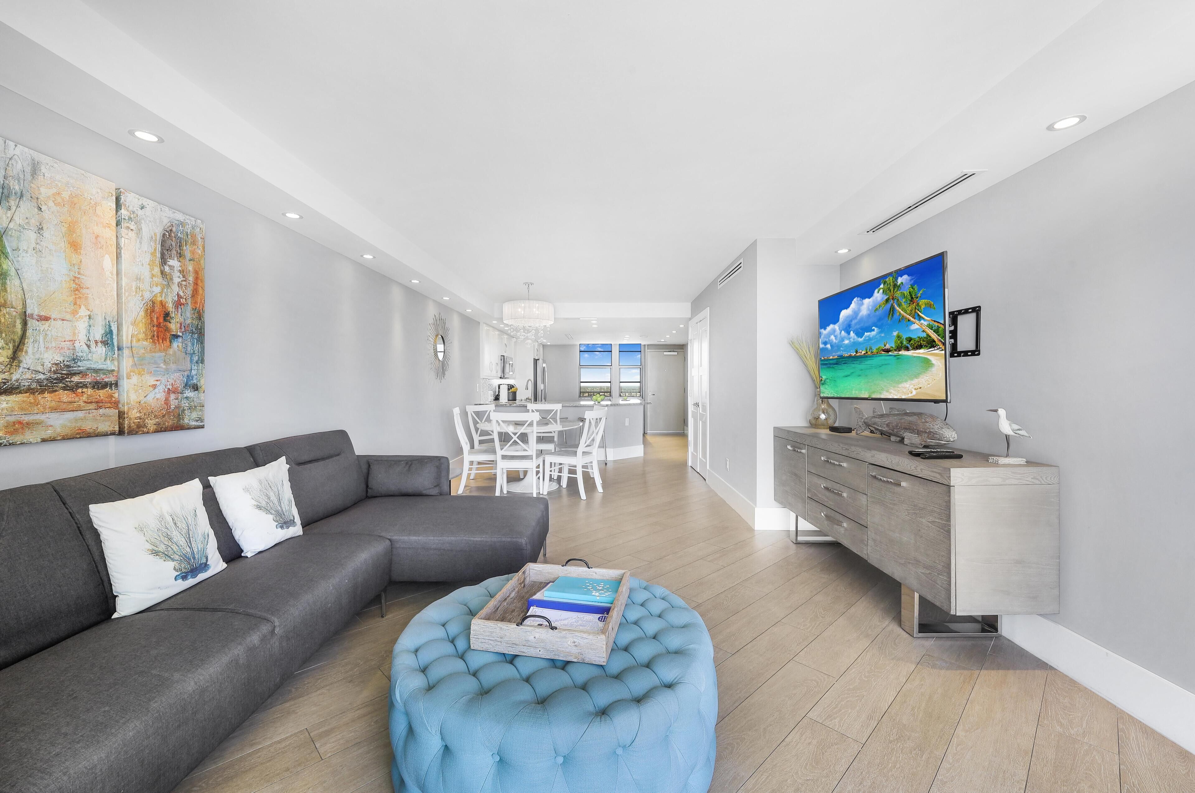 Condo, 1 King Bed with Sofa bed (Elegant beachfront condo in private c) | Living area