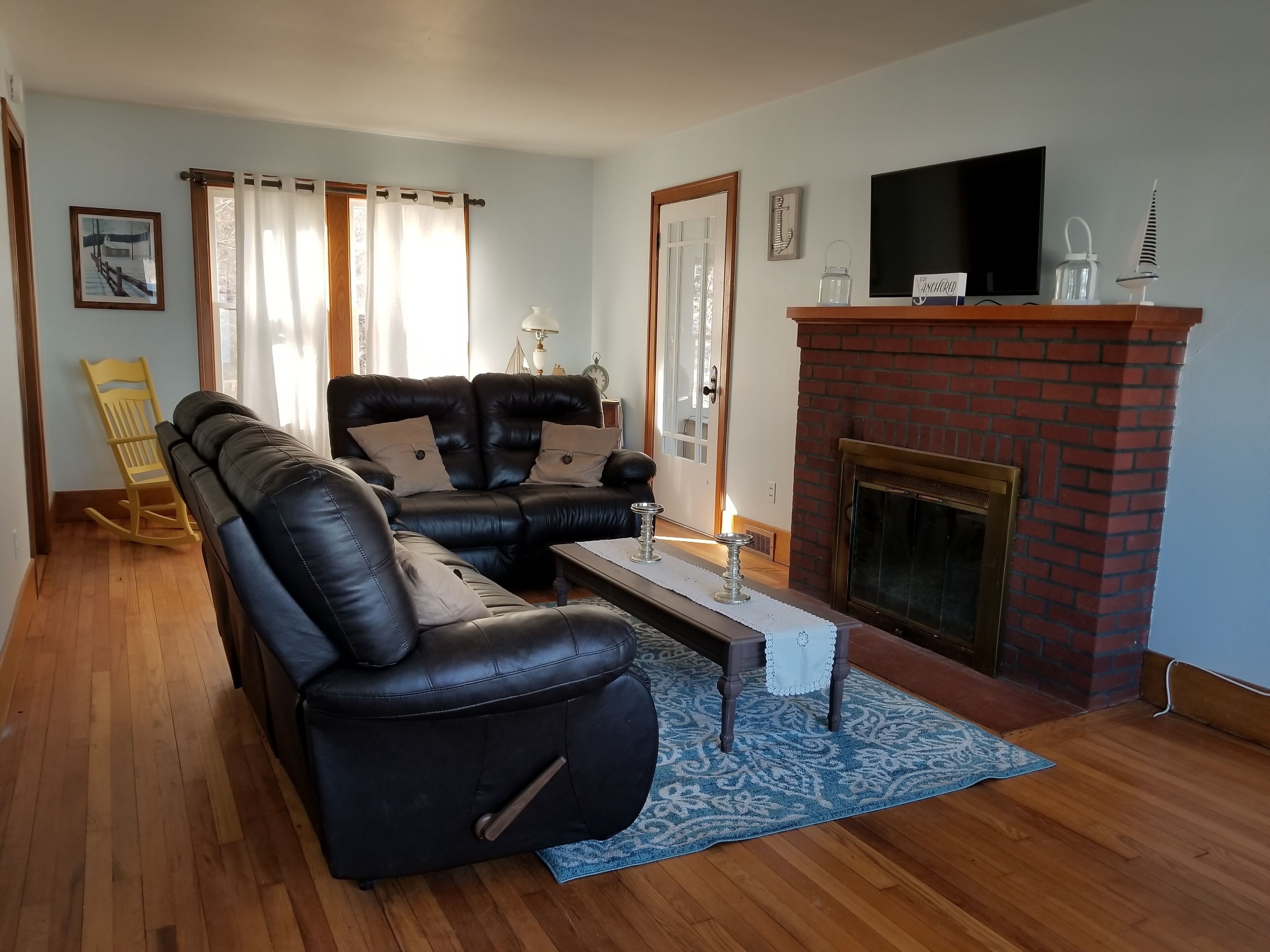 Smart TV, fireplace, DVD player, foosball