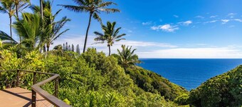 Plumeria Room on a Lush Farm on Maui's North Shore