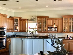 Fridge, microwave, oven, stovetop - A Santa Rosa Sound Waterfront home on 2 acres with a private beach and 200’ dock (Mary Esther)