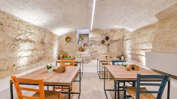 Free daily cooked-to-order breakfast