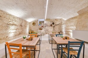 Free daily cooked-to-order breakfast - Casa Magadè (Manduria)