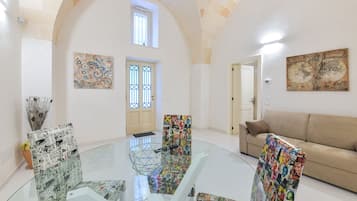 Comfort-Apartment | Wohnbereich | Flachbildfernseher